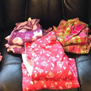 Pajamas - All 7 pairs of girls pajamas top an bottom Pajamas - All 7 pairs of girls pajamas top an bottom
